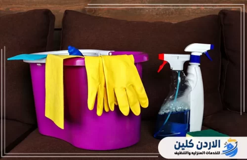 هل تقدمون خدمة تنظيف الانتريهات والصالونات؟