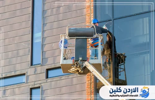 فوائد التنظيف الدوري للواجهات الزجاجية