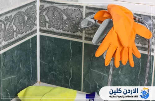تعقيم الحمامات والمطابخ