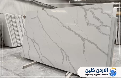 هل يتحمل بديل رخام الماء والحرارة في المطابخ والحمامات