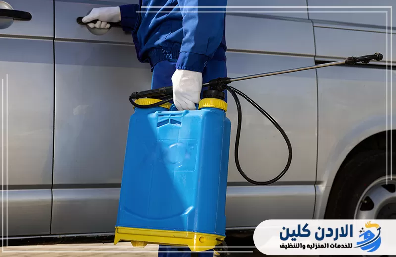تواصل مع الأردن كلين لمكافحة الحشرات الزاحفة 0791561666. فني مجهز بمعدة رش متنقلة لتقديم خدمة مكافحة الحشرات الزاحفة في المواقع السكنية والتجارية.